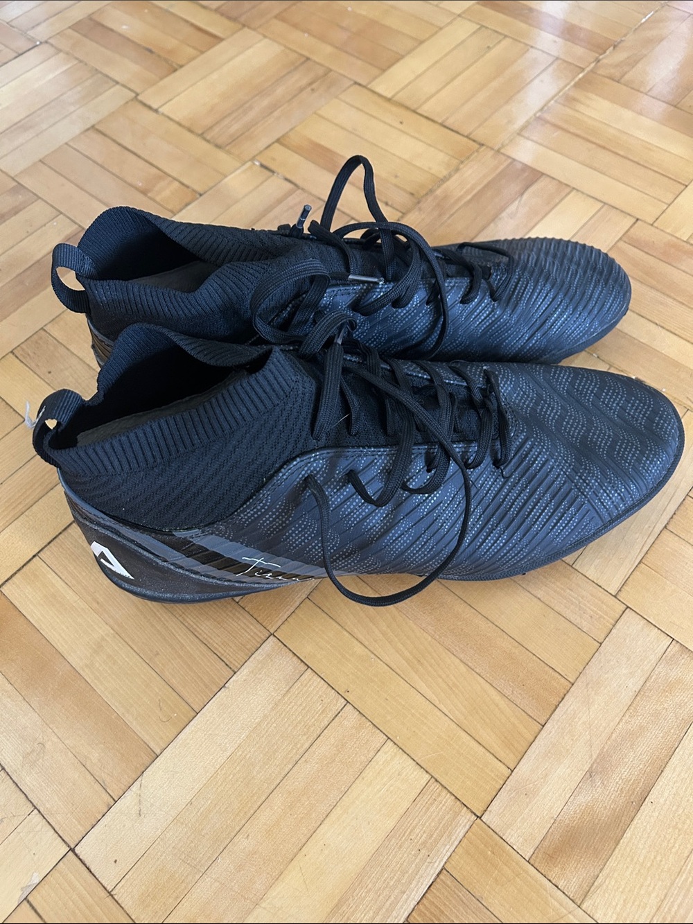 NGA Tiramo Turf Cleats